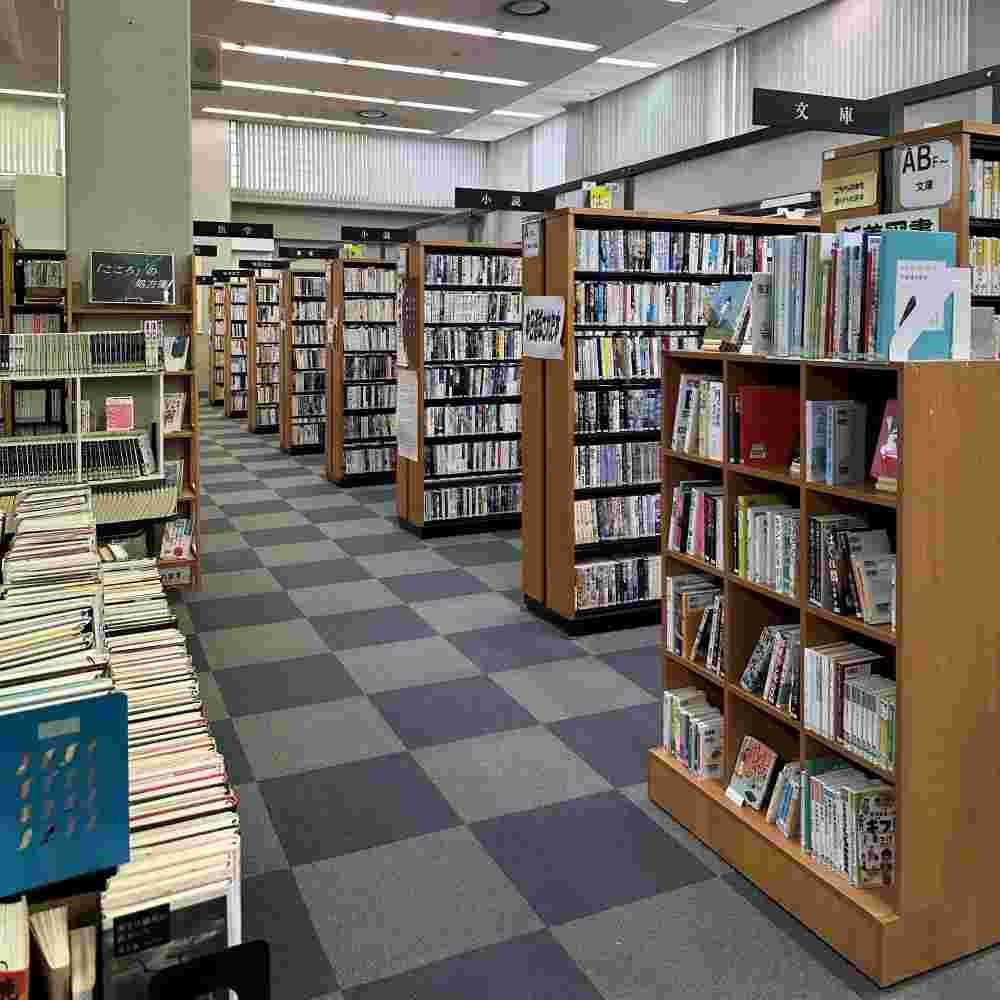 南図書館　一般書架